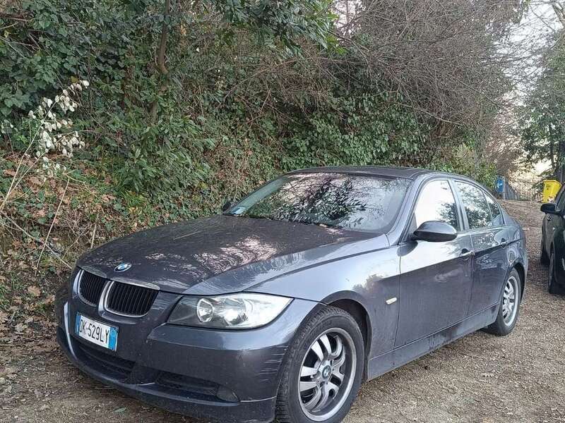 Usato 2006 BMW 318 2.0 Diesel 122 CV (4.950 €)