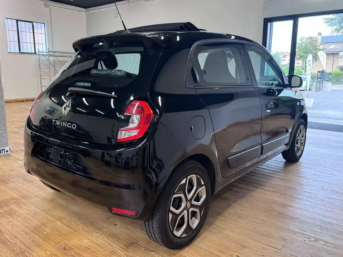 Usata Renault Twingo Intens 65 CV (47 kW) 2020 Nero Utilitaria