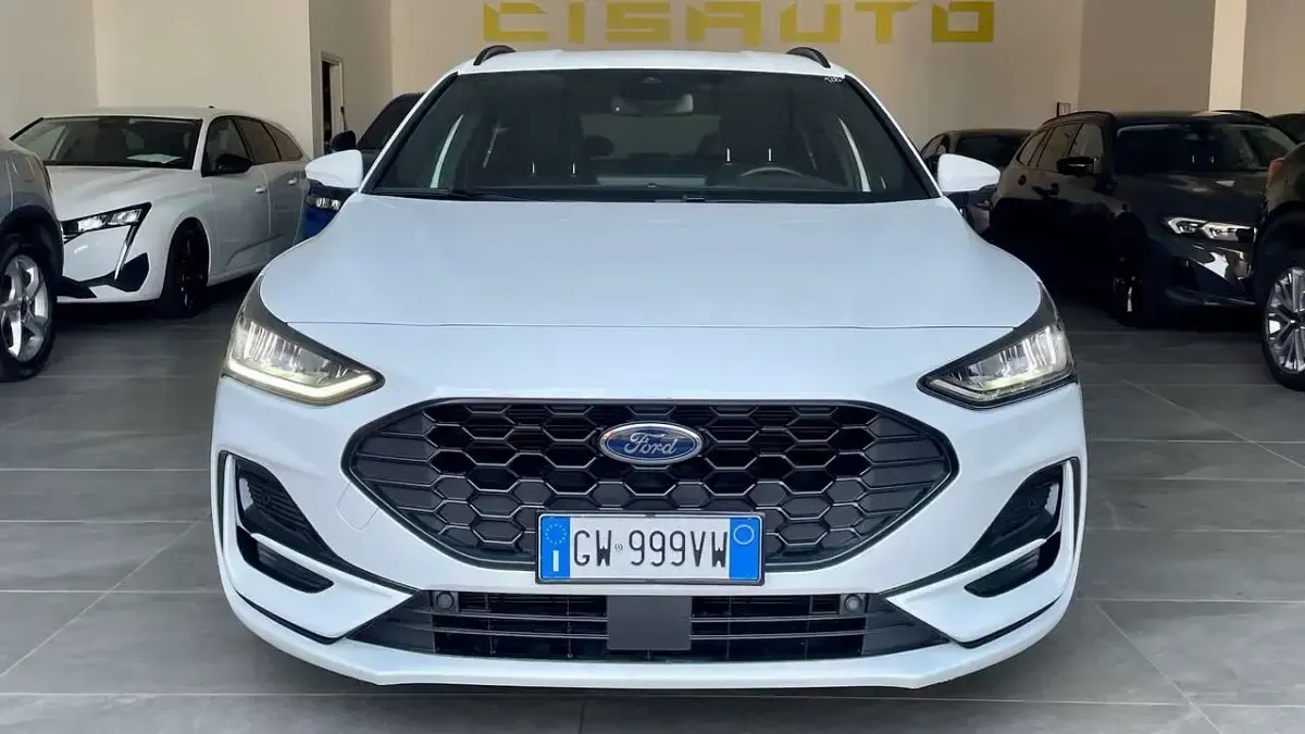 Usata Ford Focus ST-Line 116 CV (85 kW) 2024 Bianco Station wagon