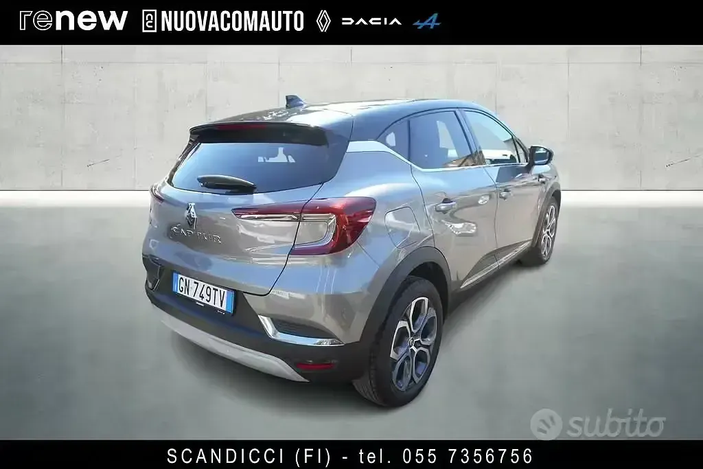 Usata Renault Captur Intens 101 CV (74 kW) 2023 Grigio SUV