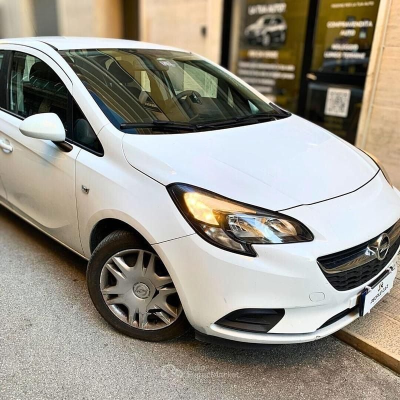 Usata Opel Corsa 90 CV (66 kW) 2016 Bianco Berlina