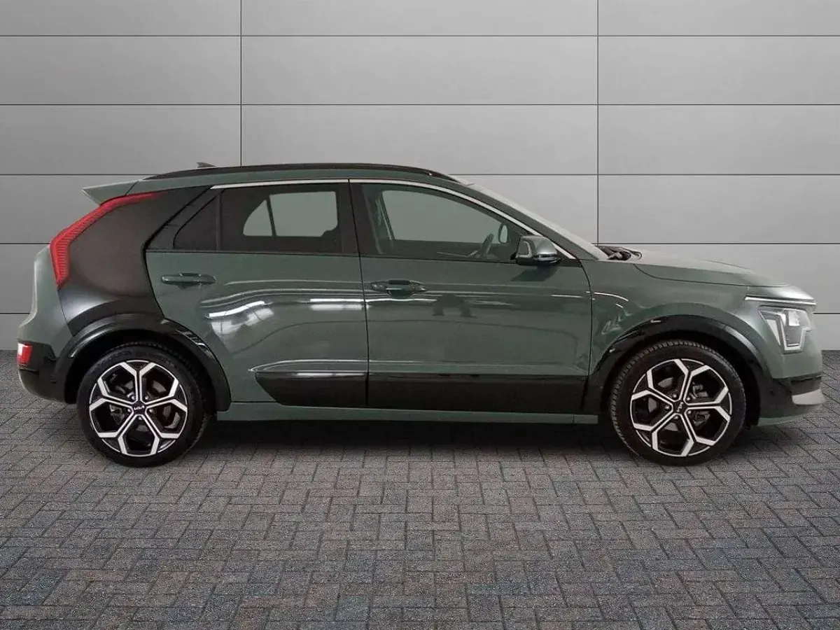 Usata Kia Niro Style 92 CV (67 kW) 2024 Verde SUV
