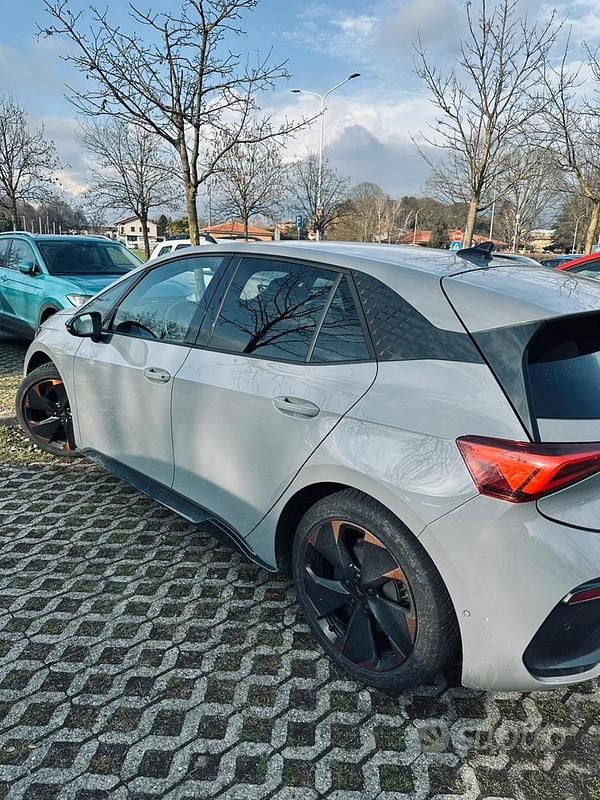 Usata Cupra Born 58 kW (80 CV) 2022 Grigio Utilitaria