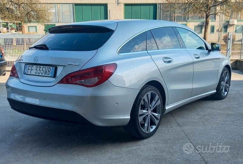 Usata Mercedes CLA200 136 CV (100 kW) 2016 Argento Station wagon