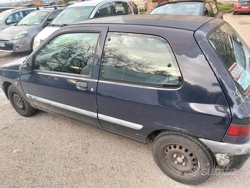 Usata Renault Clio 1997 Blu Utilitaria