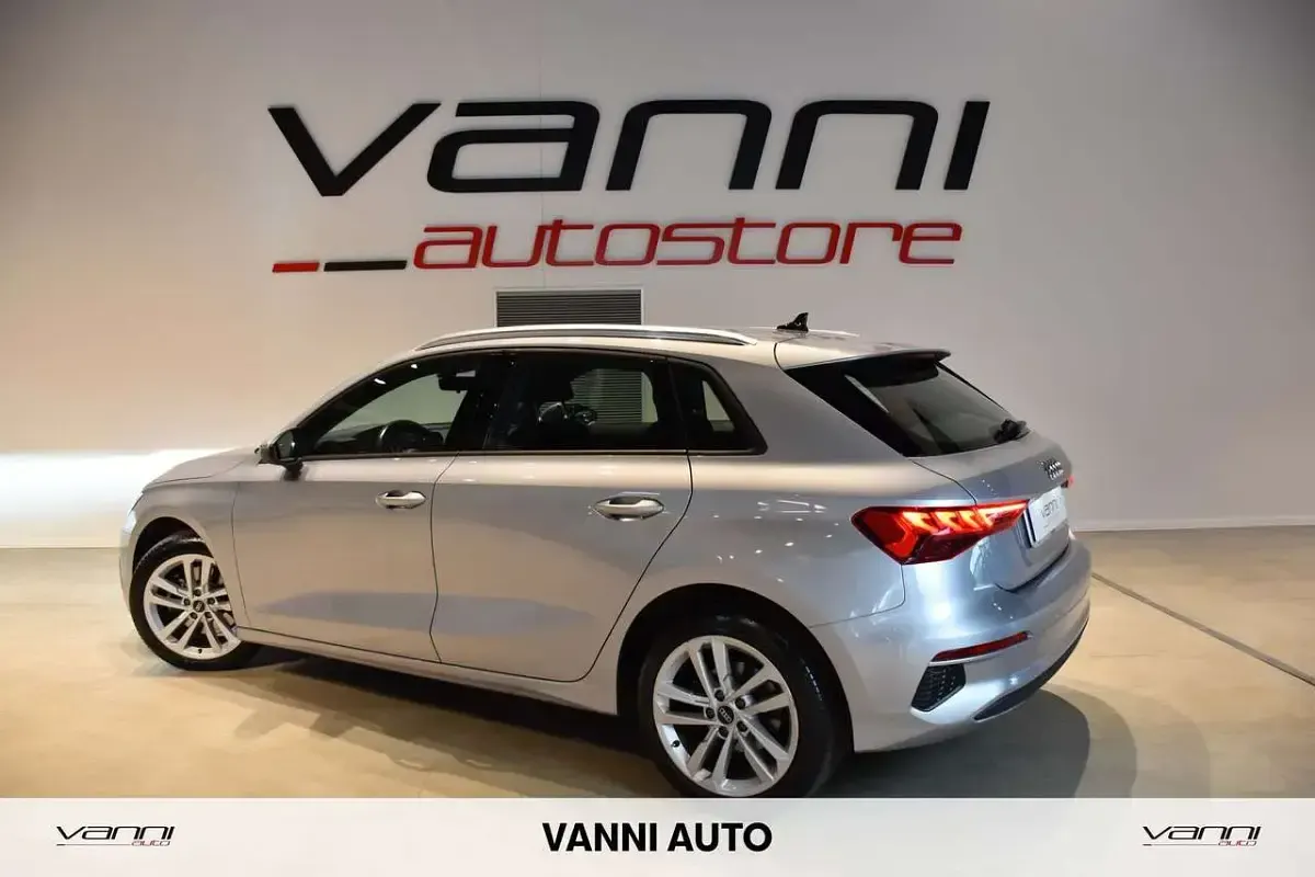 Usata Audi A3 Sportback 150 CV (110 kW) 2021 Argento Utilitaria