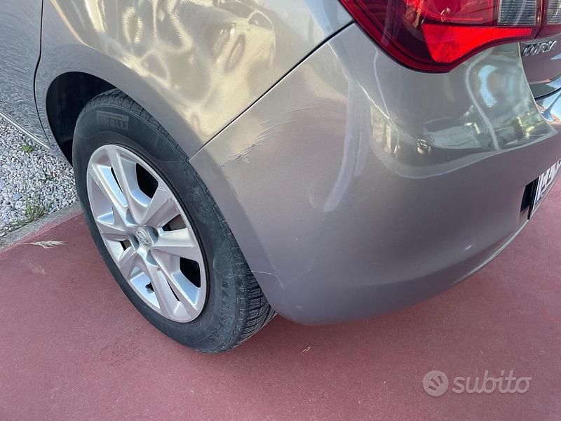 Usata Opel Corsa 90 CV (66 kW) 2015 Grigio Utilitaria