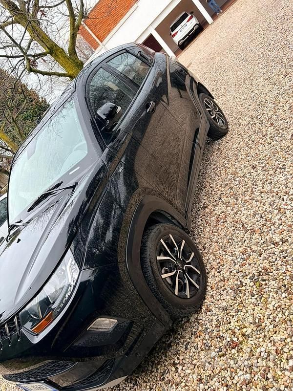 Usata Mahindra KUV100 87 CV (63 kW) 2022 Nero SUV