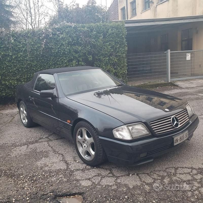 Usado Mercedes SL300 231 CV (169 kW) 1992 Negro Descapotable