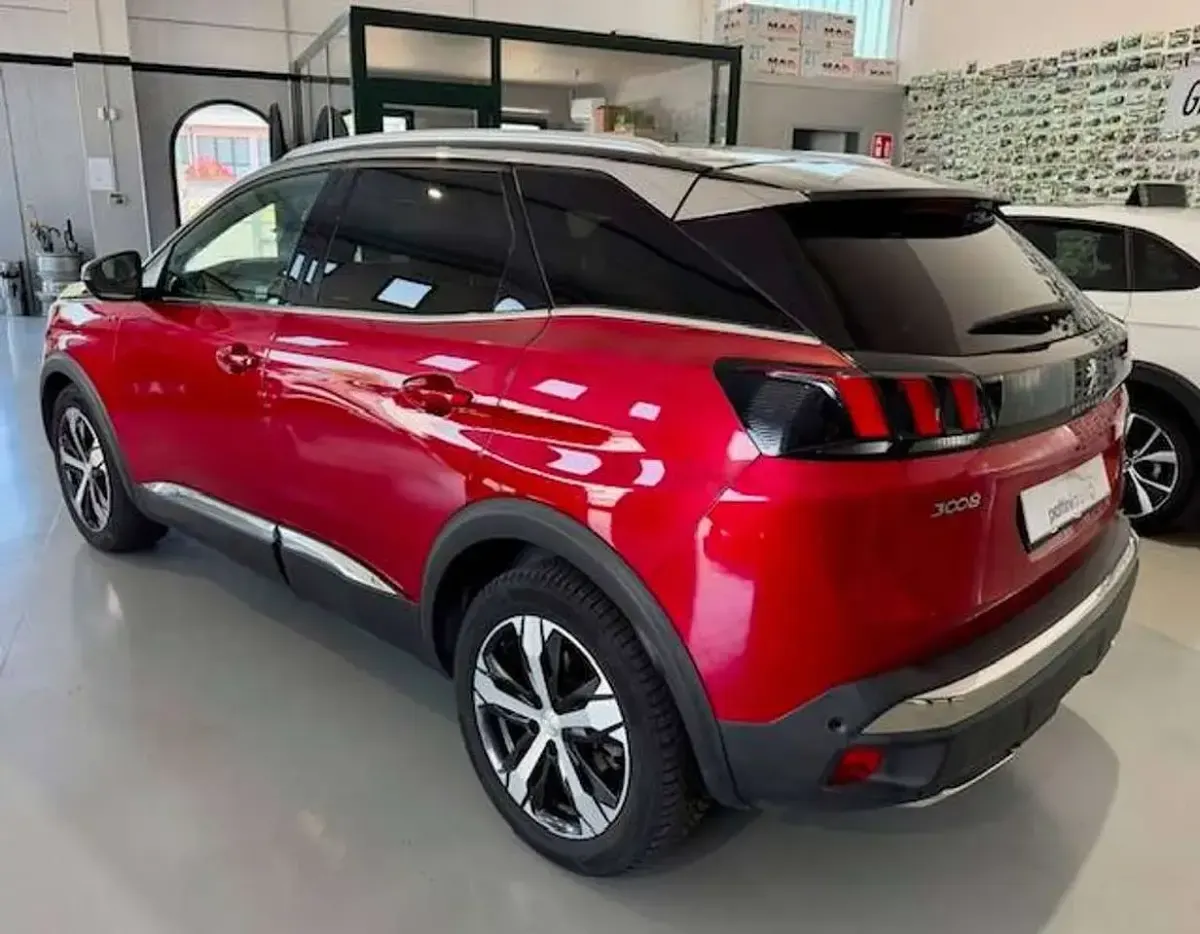 Usata Peugeot 3008 GT 177 CV (130 kW) 2019 Rosso SUV