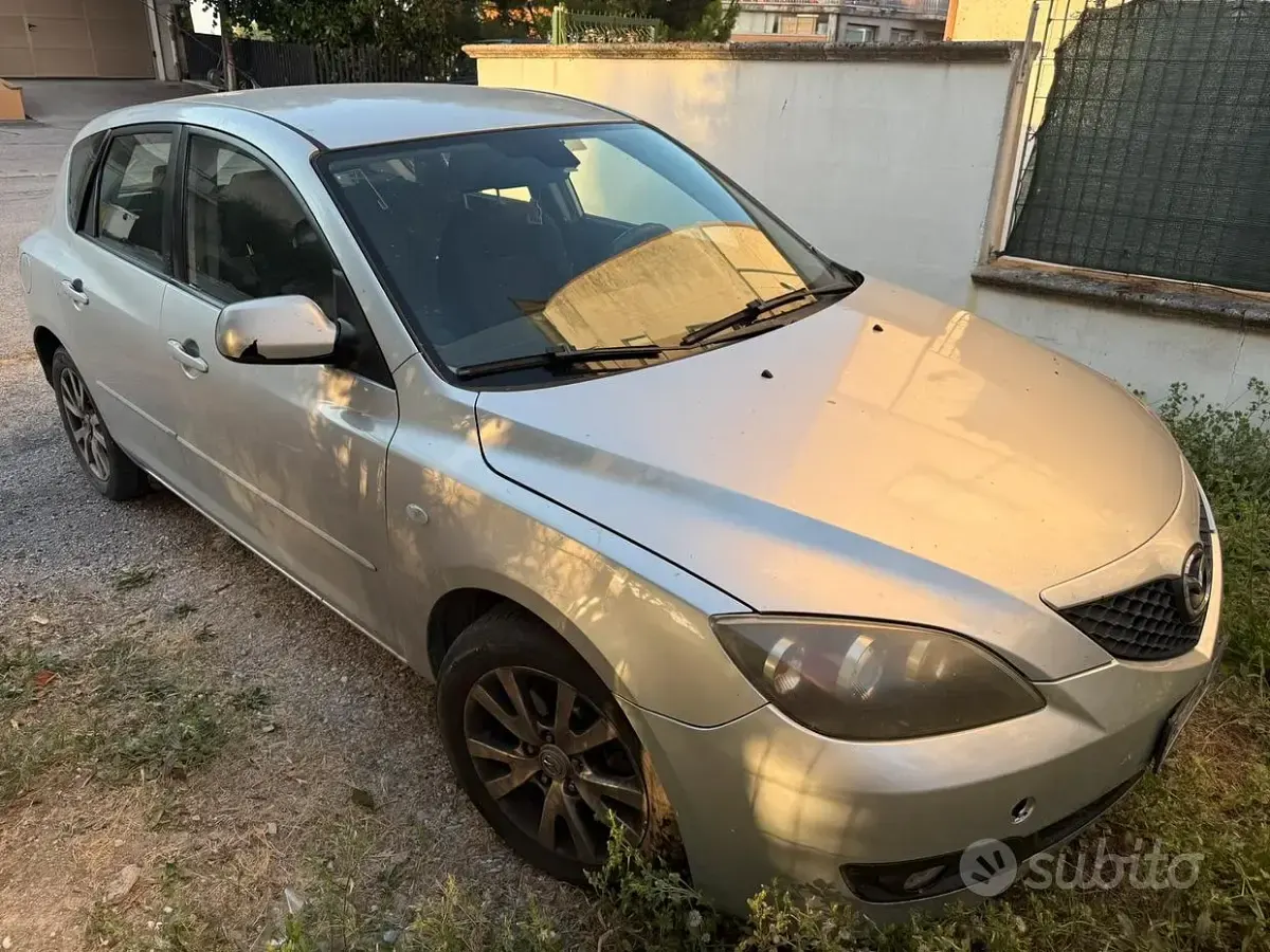 Usata Mazda 3 109 CV (80 kW) 2007 Grigio Berlina
