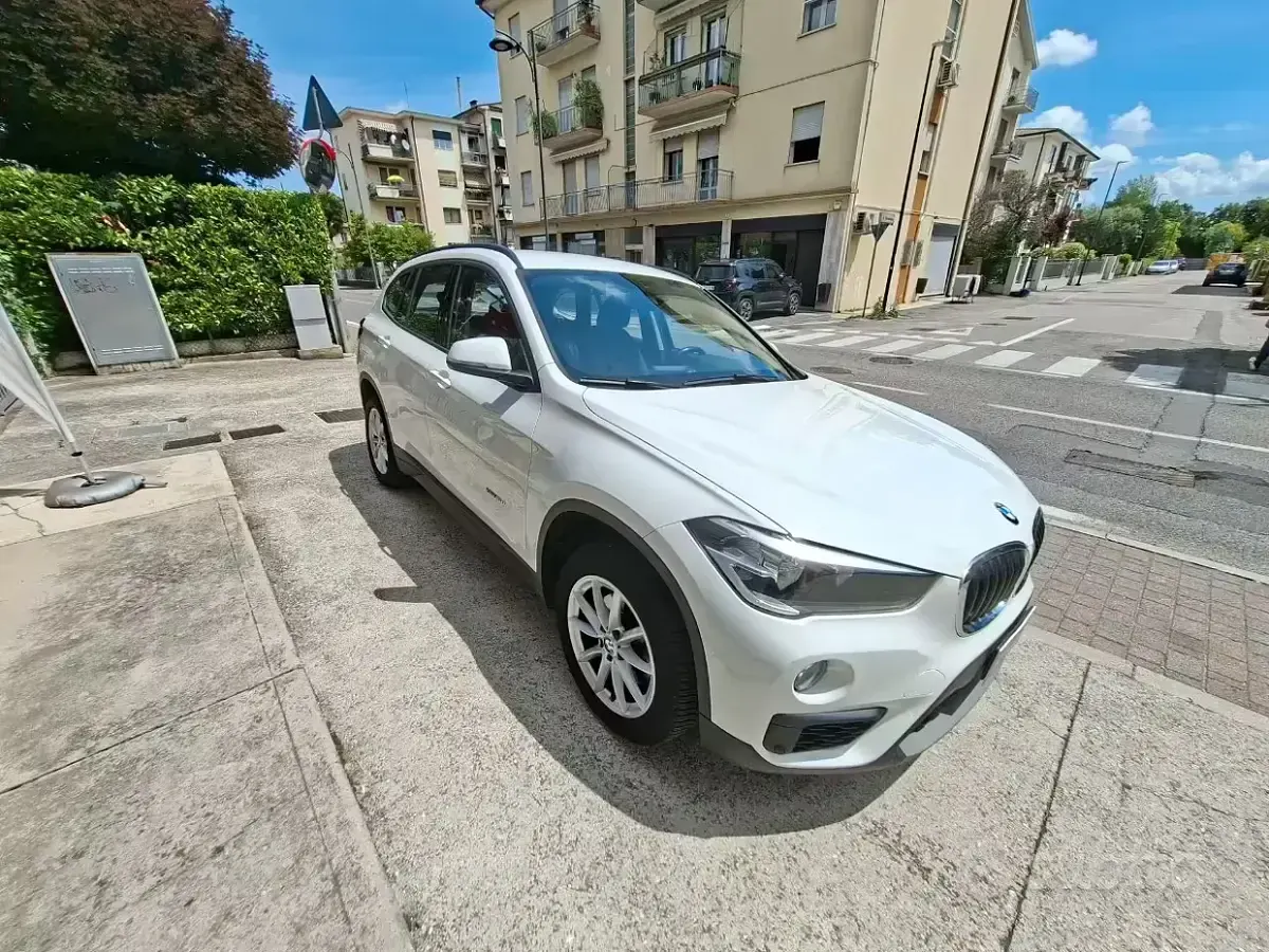 Usata BMW X1 Advantage 150 CV (110 kW) 2016 Bianco SUV