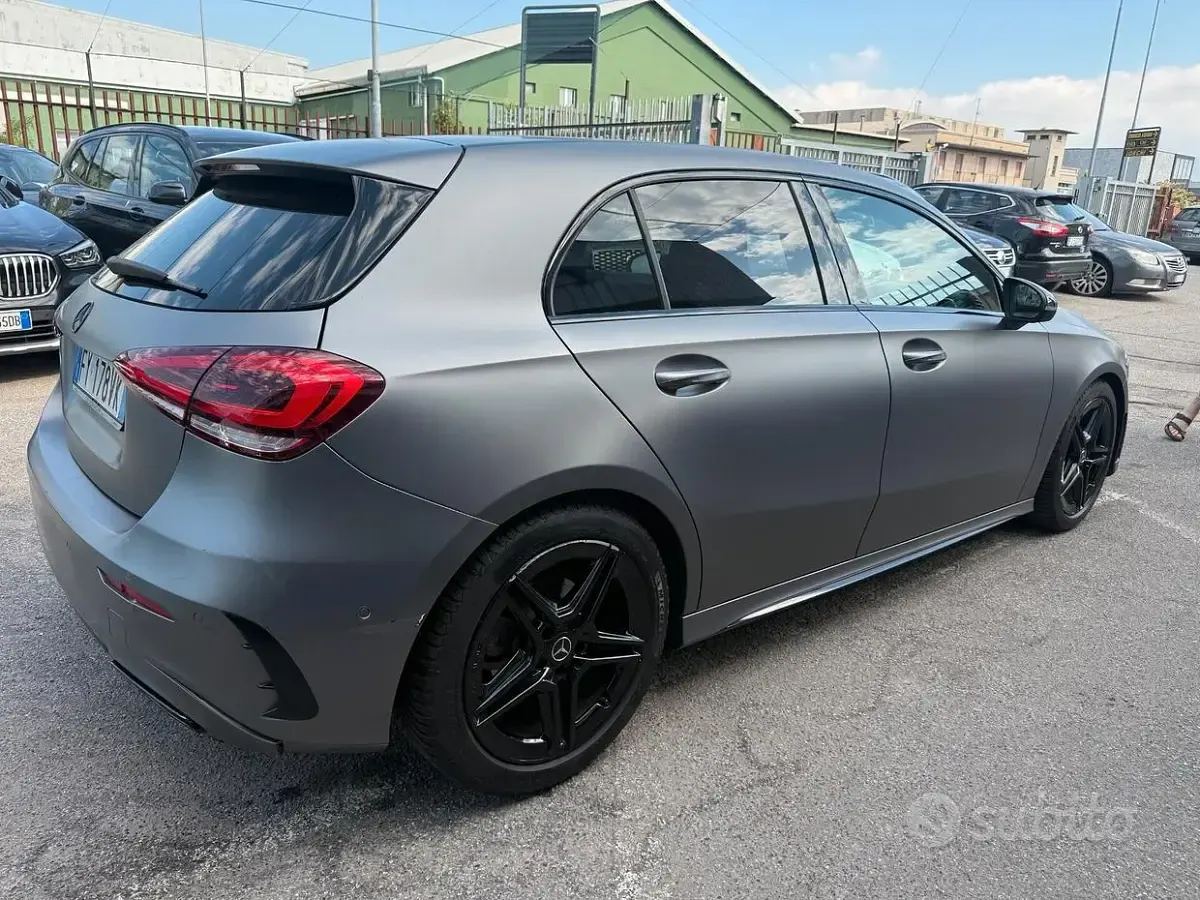 Usata Mercedes A180 Premium 136 CV (100 kW) 2019 Opaco Berlina