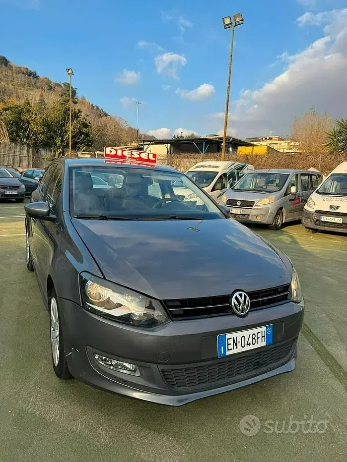 Usata VW Polo Comfortline 75 CV (55 kW) 2012 Grigio Utilitaria