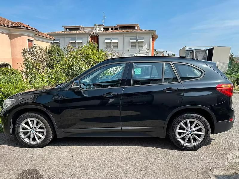 Usata BMW X1 Advantage 116 CV (85 kW) 2018 Nero SUV