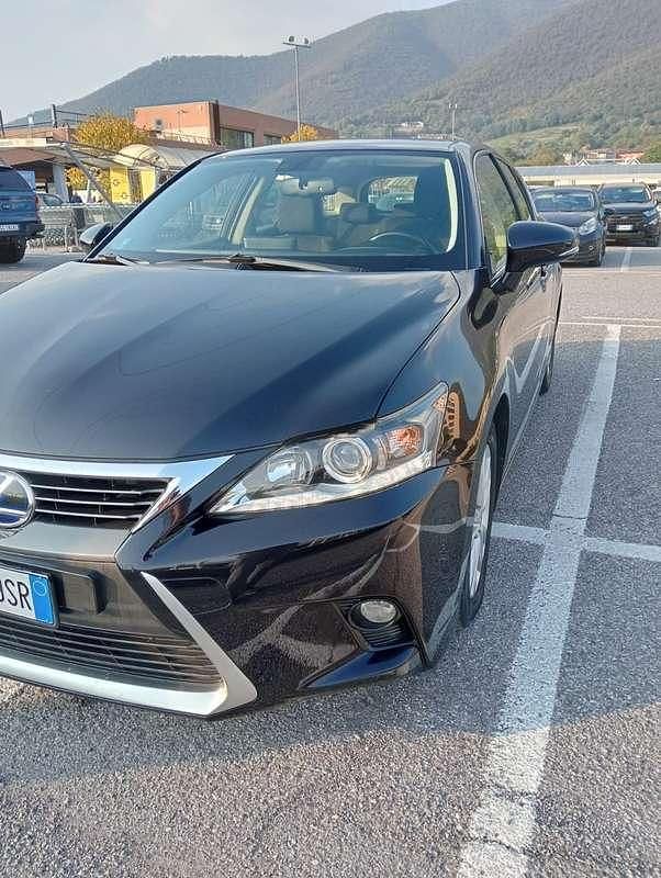 Usata Lexus CT200h 136 CV (100 kW) 2015 Berlina
