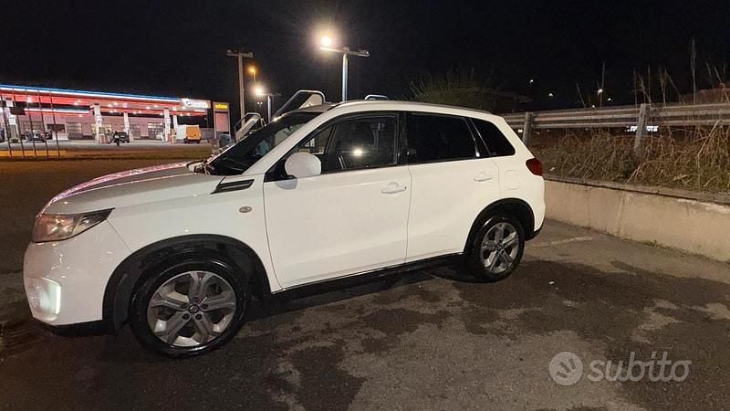 Usata Suzuki Vitara 2015 Bianco SUV