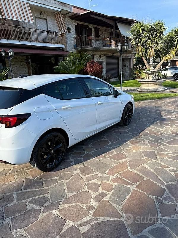 Usata Opel Astra GS Line 122 CV (89 kW) 2020 Bianco Berlina