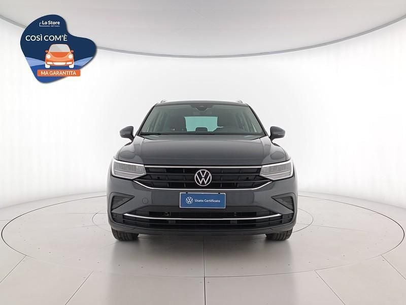 Usata VW Tiguan Life 131 CV (96 kW) 2023 Dolphin grey metallizzato SUV