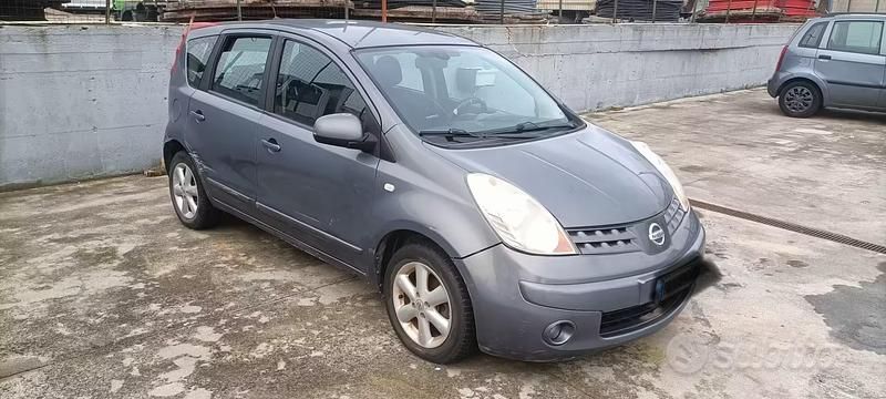 Usata Nissan Note 86 CV (63 kW) 2008 Grigio Utilitaria