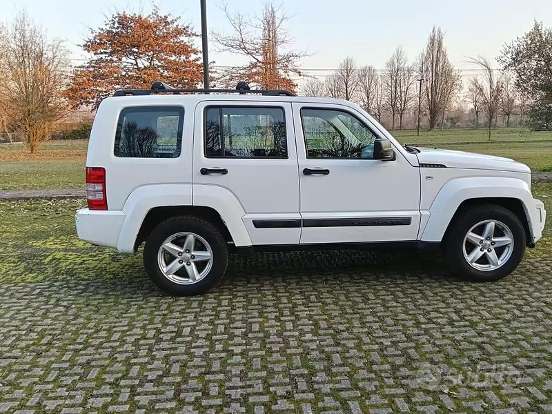 Usata Jeep Cherokee 200 CV (147 kW) 2012 Bianco SUV