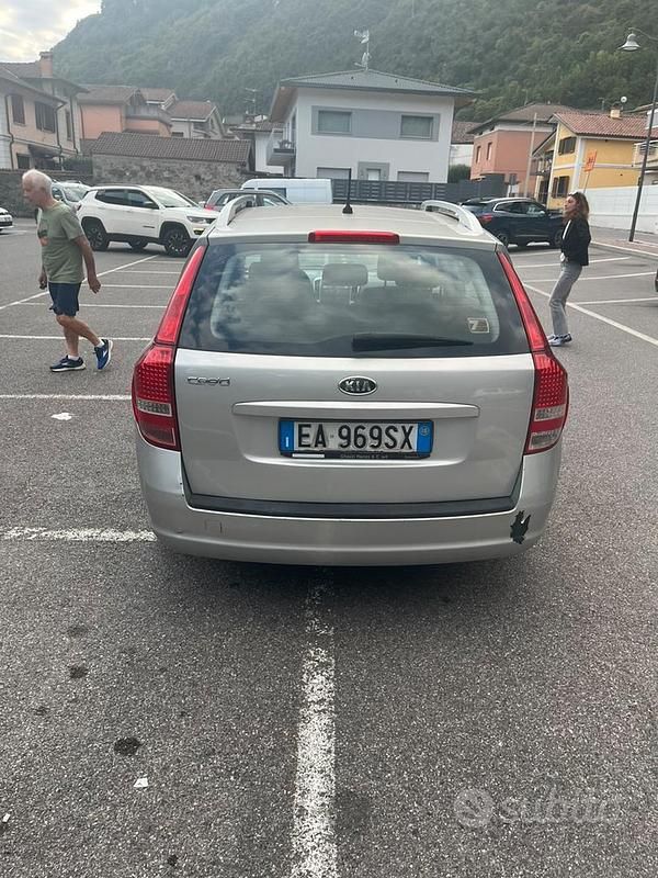 Usata Kia Ceed 90 CV (66 kW) 2010 Utilitaria