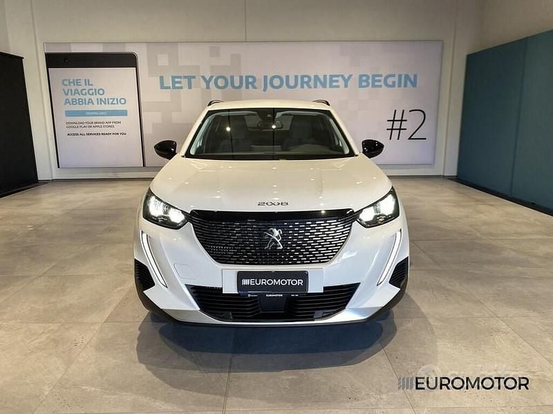 Usata Peugeot 2008 Allure 131 CV (96 kW) 2022 Bianco SUV