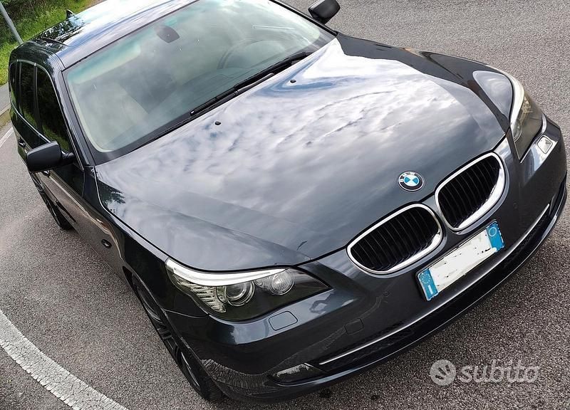 Grigio Usata 2009 BMW 520 Station wagon | 9500 € (Molto cara) - Immagine 1/4