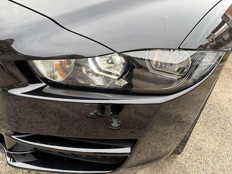 Usata Jaguar XE Prestige 179 CV (131 kW) 2017 Berlina