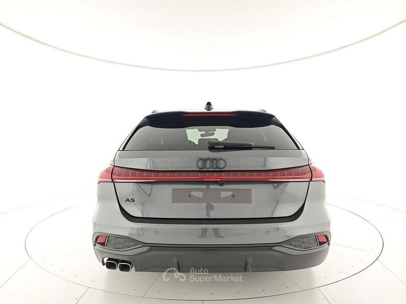 Nuova Audi A5 S-Line 204 CV (150 kW) 2025 Gray Station wagon