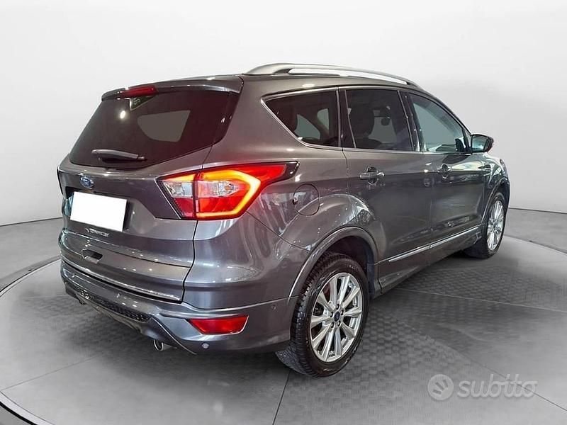Usata Ford Kuga ST-Line 150 CV (110 kW) 2017 Grigio scuro SUV