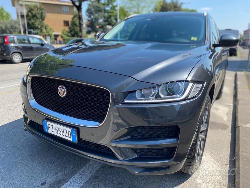 Grigio topo Usata 2020 Jaguar F-Pace Chequered Flag SUV | 27.500 € (Buon prezzo) - Immagine 1/4