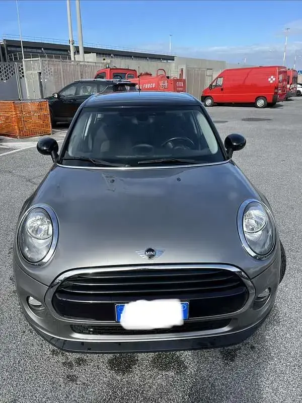 Usata Mini Cooper D 116 CV (85 kW) 2019 Utilitaria