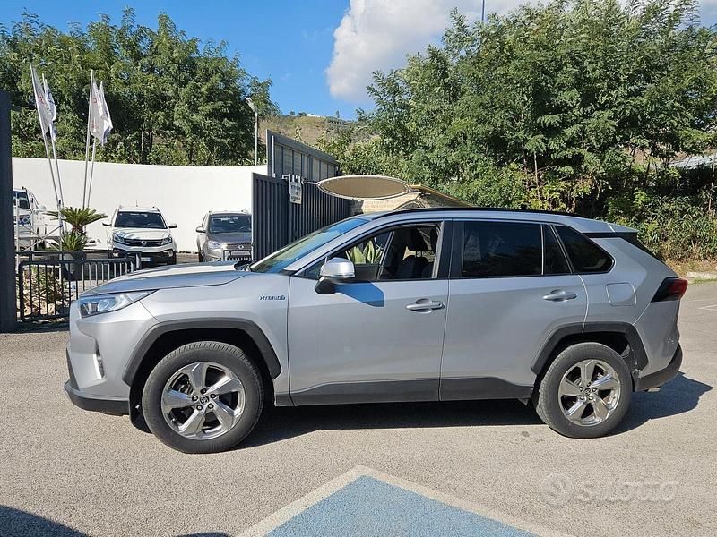 Usata Toyota RAV4 Hybrid 218 CV (160 kW) 2020 Grigio SUV