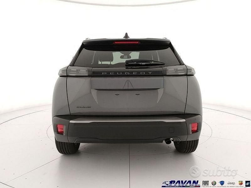 Nuova Peugeot 2008 Allure 136 CV (100 kW) 2025 Grigio SUV