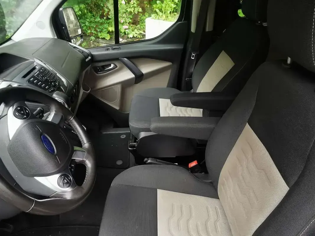Usata Ford Tourneo Titanium 170 CV (125 kW) 2018 Monovolume
