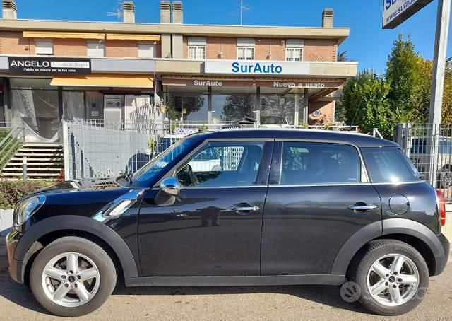 Nero metallizzato Usata 2014 Mini One Countryman SUV | 7700 € (Buon prezzo) - Immagine 1/4