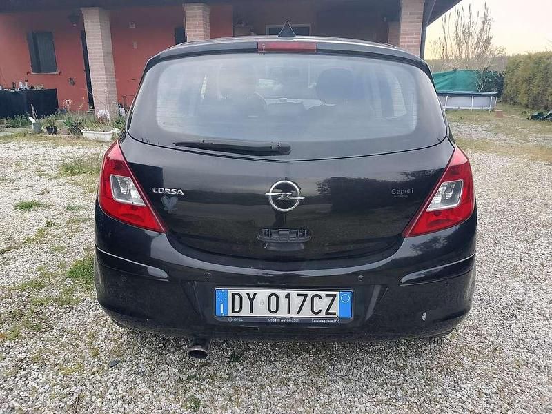 Usata Opel Corsa Cosmo 80 CV (58 kW) 2009 Utilitaria