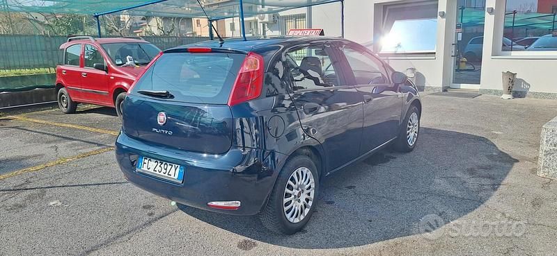 Usata Fiat Punto Street 69 CV (50 kW) 2016 Blu Utilitaria