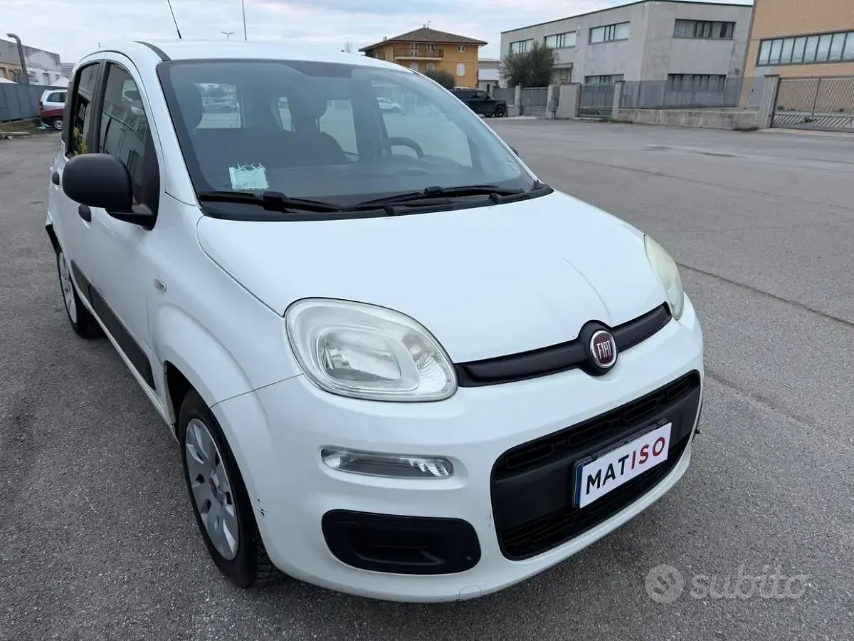 Usata Fiat Panda Lounge 75 CV (55 kW) 2013 Bianco Utilitaria