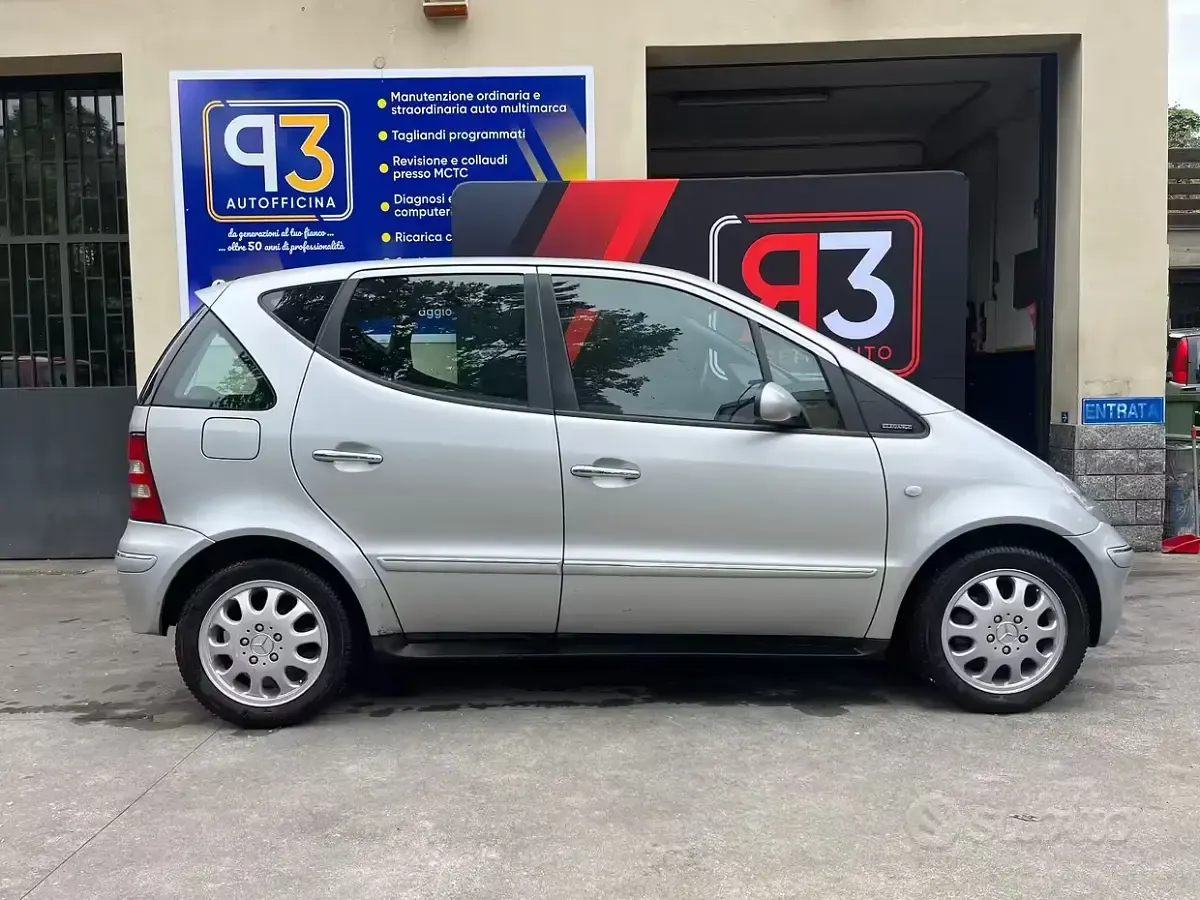 Usata Mercedes A170 Classic 95 CV (69 kW) 2002 Grigio Berlina