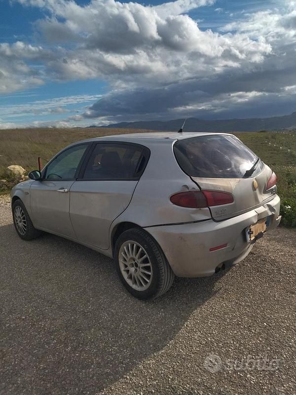 Usata Alfa Romeo 147 2005 Utilitaria