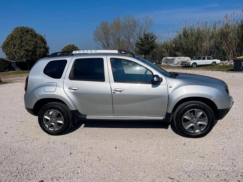 Usata Dacia Duster 115 CV (84 kW) 2017 Grigio SUV