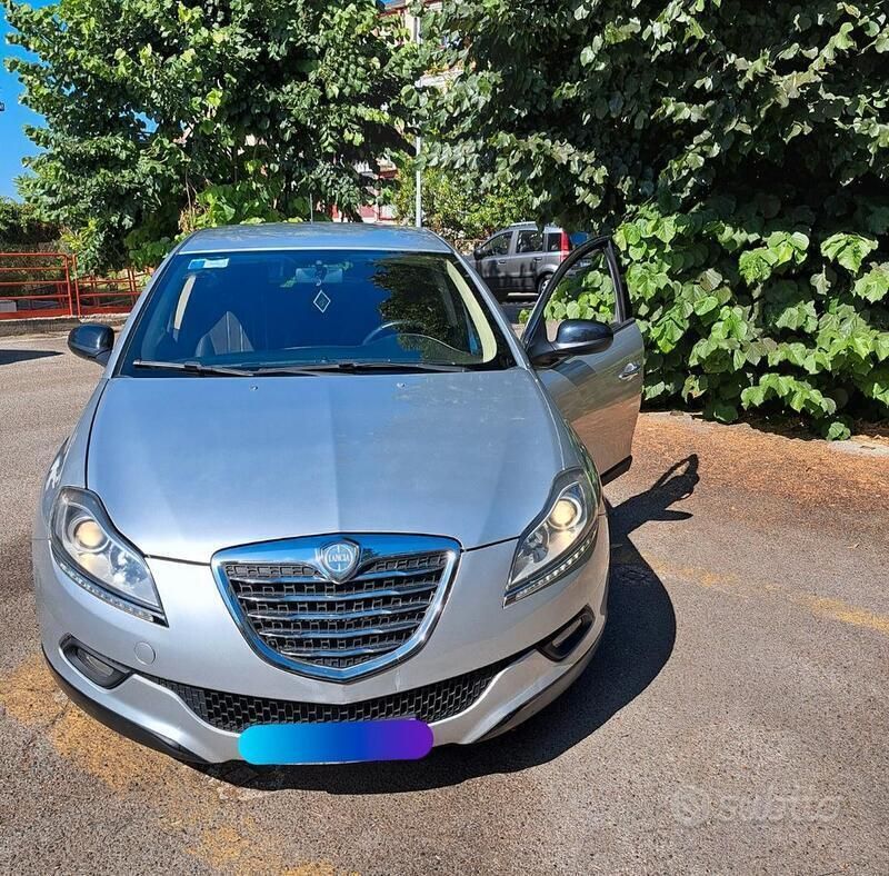 Usata Lancia Delta 2012 Grigio Utilitaria