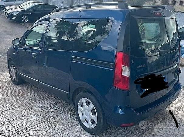 Usata Dacia Dokker 116 CV (85 kW) 2019 Blu Monovolume