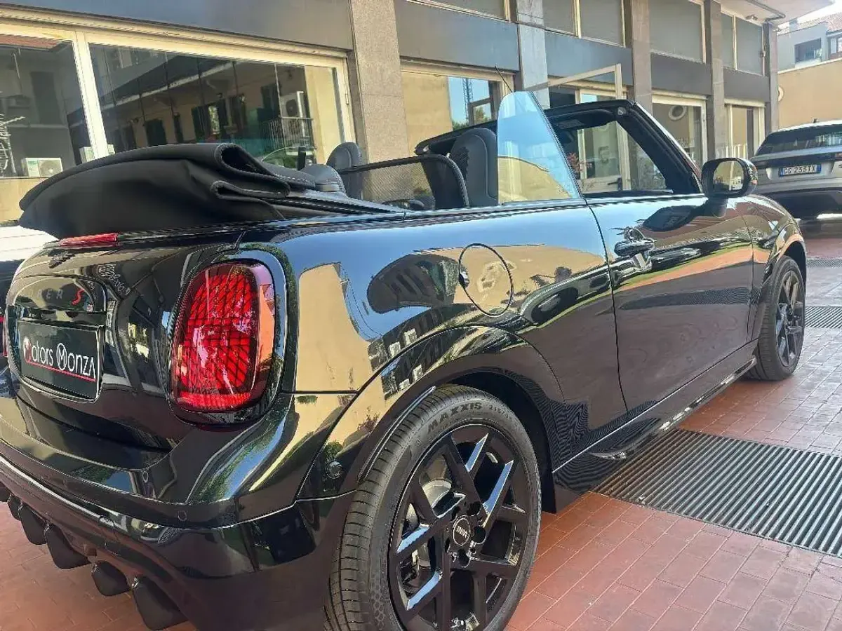 Usata Mini John Cooper Works Cabriolet 204 CV (150 kW) 2025 Nero Cabrio