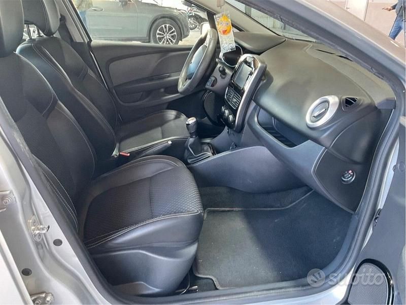 Usata Renault Clio IV 90 CV (66 kW) 2017 Grigio Berlina