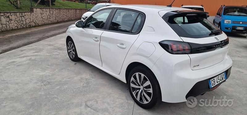 Usata Peugeot 208 Active 101 CV (74 kW) 2020 Bianco Utilitaria