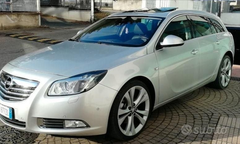 Usata Opel Insignia 160 CV (117 kW) 2009 Grigio Station wagon