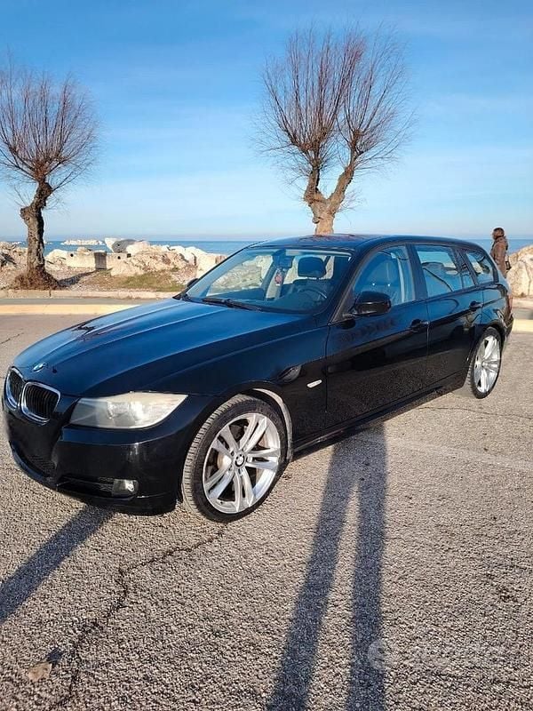 Usata BMW 318 2009 Nero Station wagon
